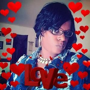 Meet your Posher, Gloria